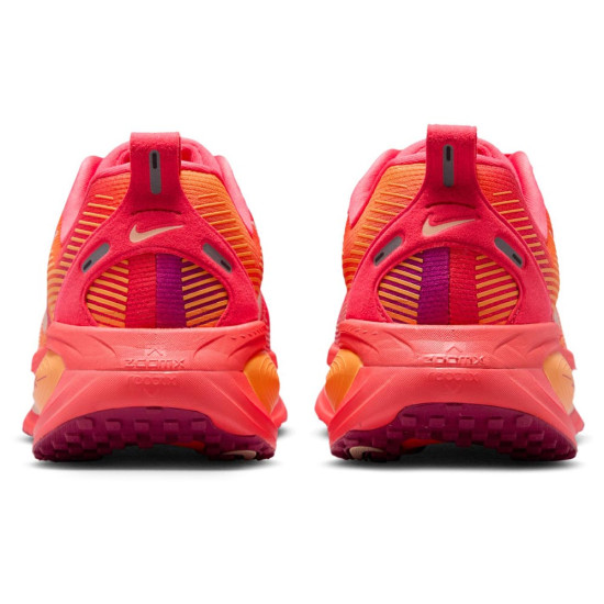 Nike Vomero 18 SE W Nike Vomero 18 SE W